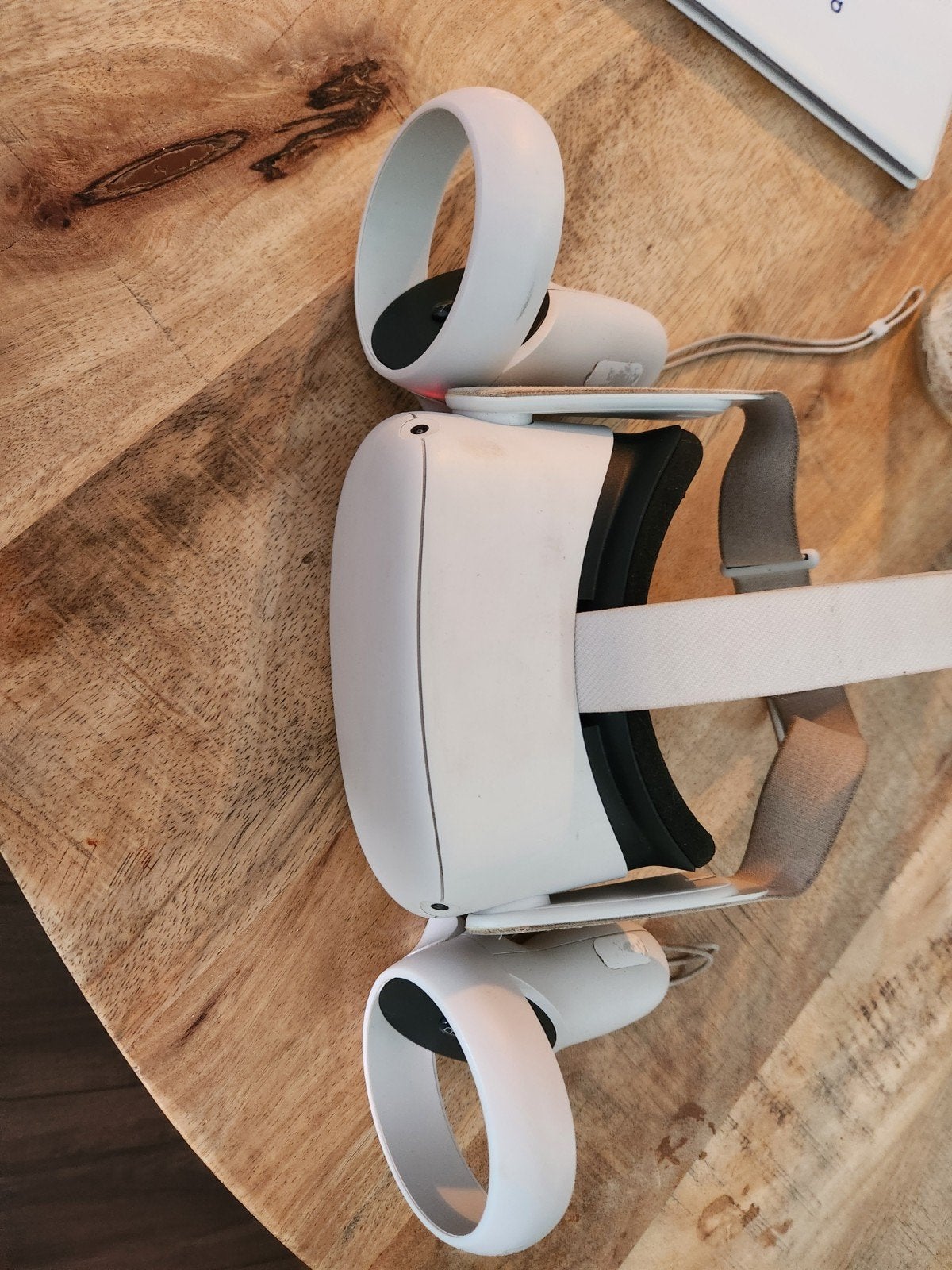 Oculus Quest 2 VR-bril met controllers, Ophalen of Verzenden, Gebruikt, VR-bril, Overige platformen