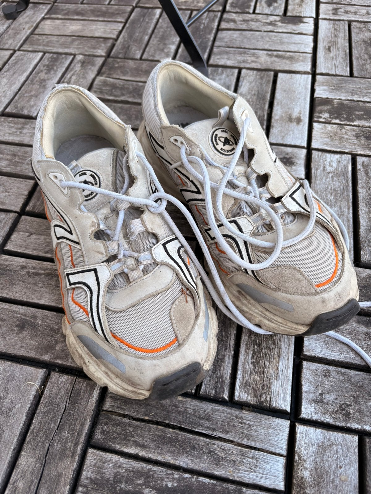 Sneakers Axel Arigato, Ophalen, Gedragen