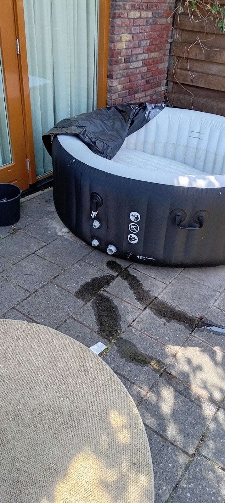 Opblaasbare Jacuzzi met Pomp en Afdekzeil, Ophalen, Gebruikt, Afdekzeil, Opblaasbaar