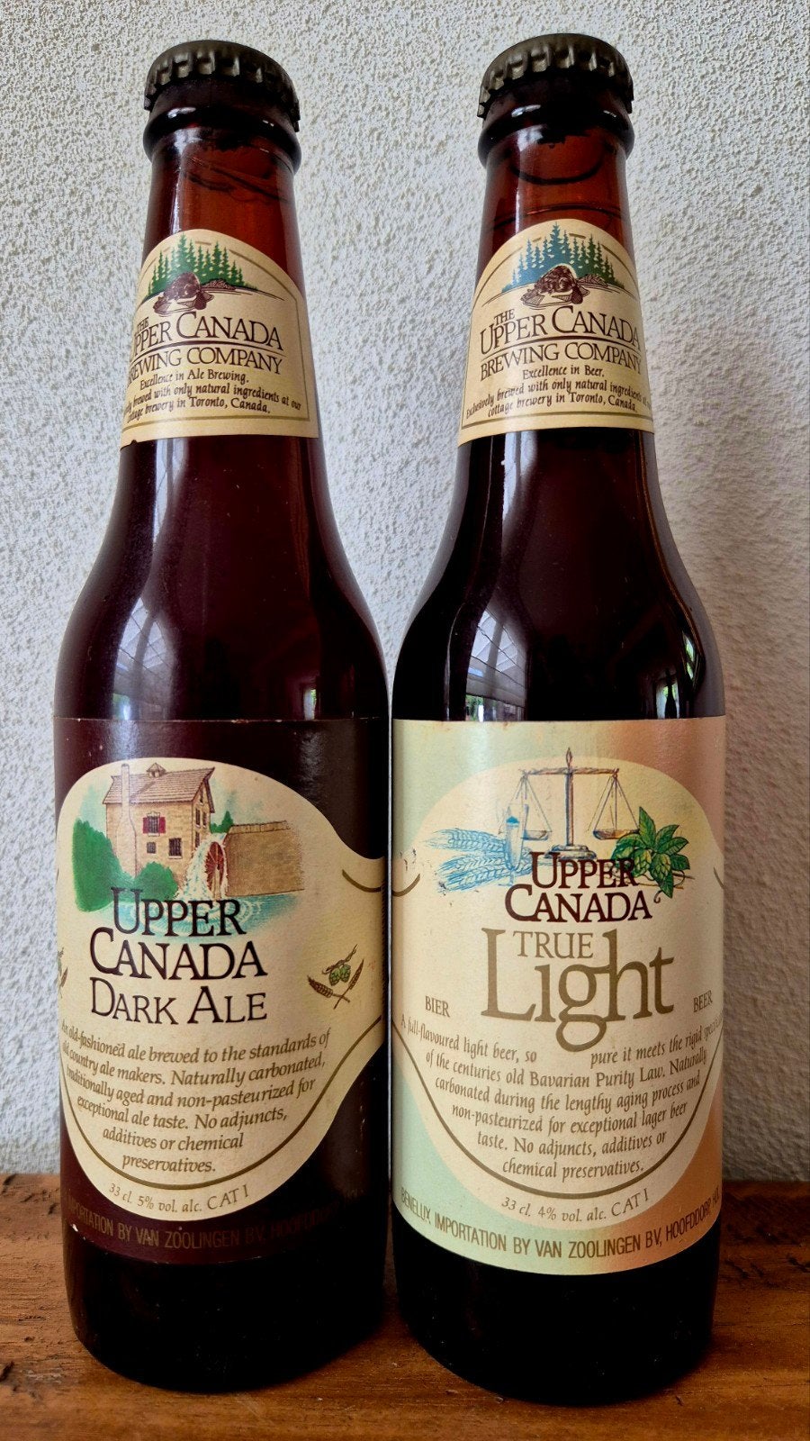 UPPER CANADA dark ale/ true light ZOOLINGEN bv HOOFDDORP, Ophalen of Verzenden, Zo goed als nieuw, Flesje(s), Overige merken