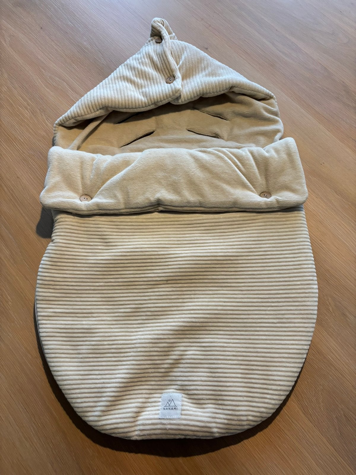 Voetenzak rib fluweel van Nanami, Kinderen en Baby's, Zo goed als nieuw, Voetenzak, Dubbele rits, Beige