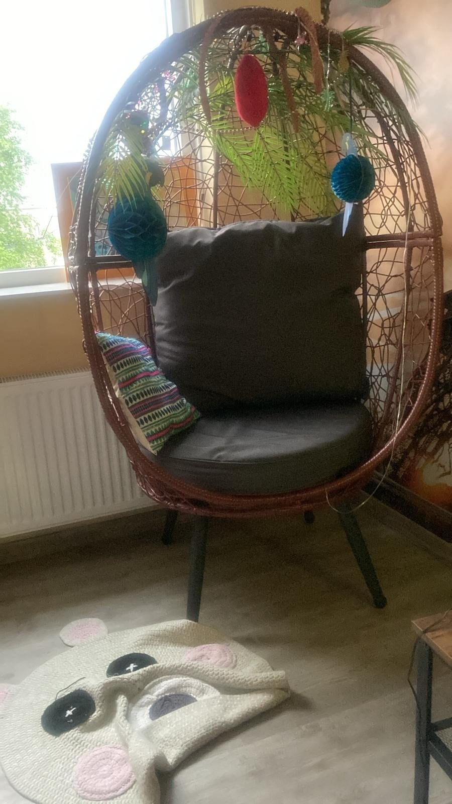 Zitstoel ei met kussen, Ophalen, Bruin, Bohemian, Modern, Zo goed als nieuw