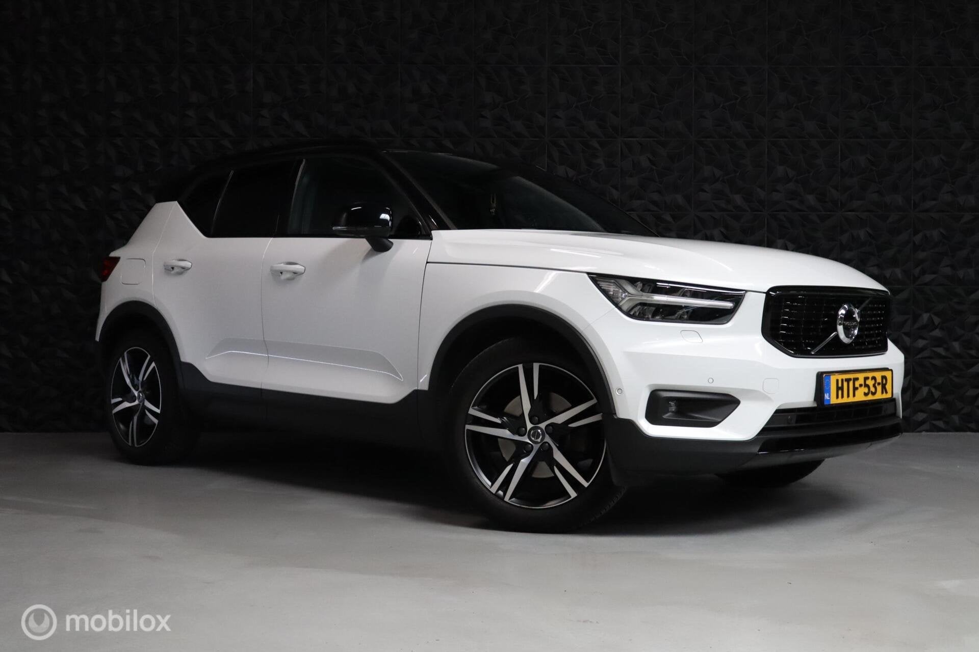 Volvo XC40 2.0 T5 AWD R-Design Intro Edition | Pano | H&K |, Automaat, Gebruikt, Euro 6, 4 cilinders