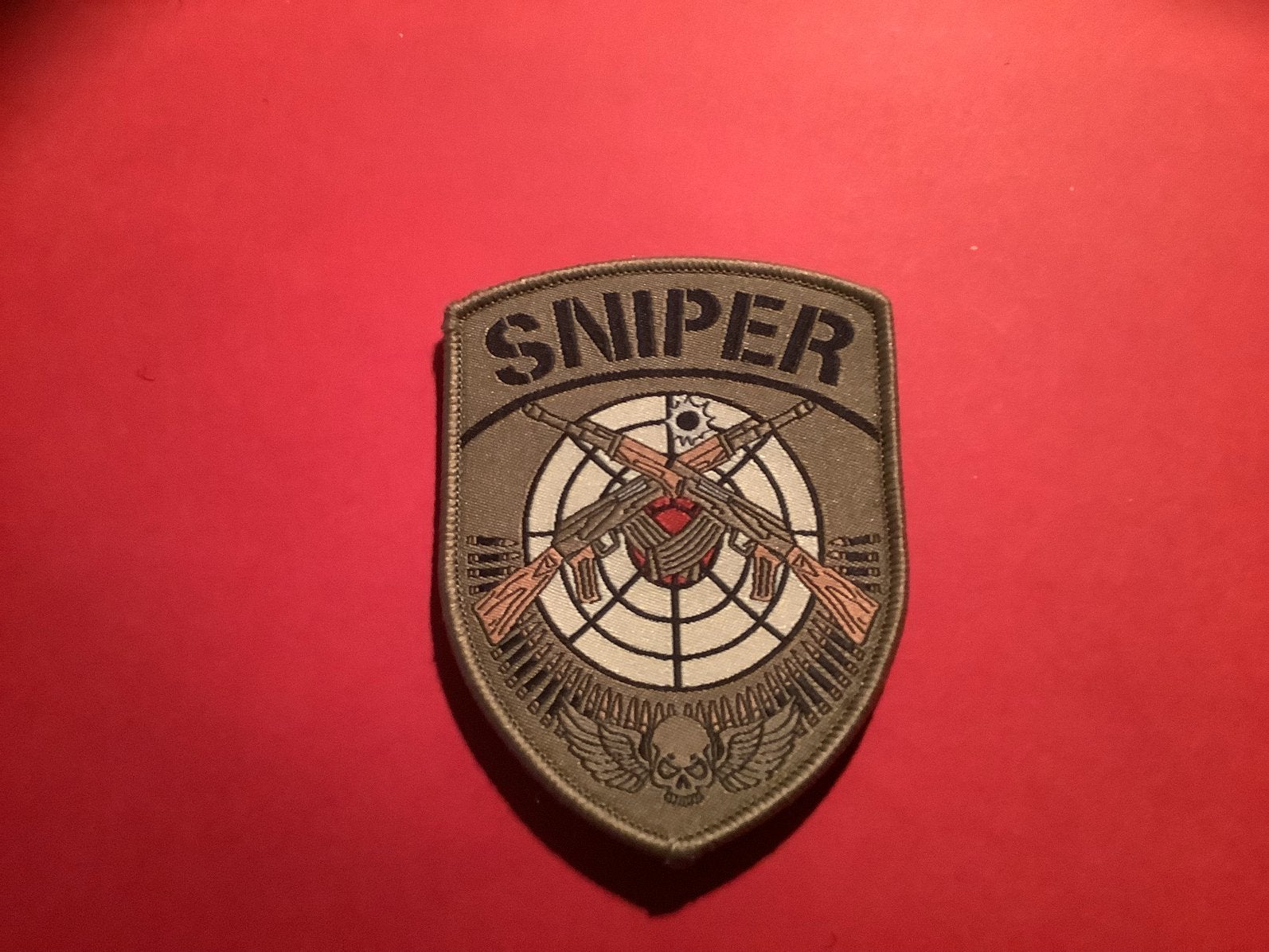 Badge van een Sniper schutter met velcro, Ophalen of Verzenden, Landmacht, Nederland, Embleem of Badge