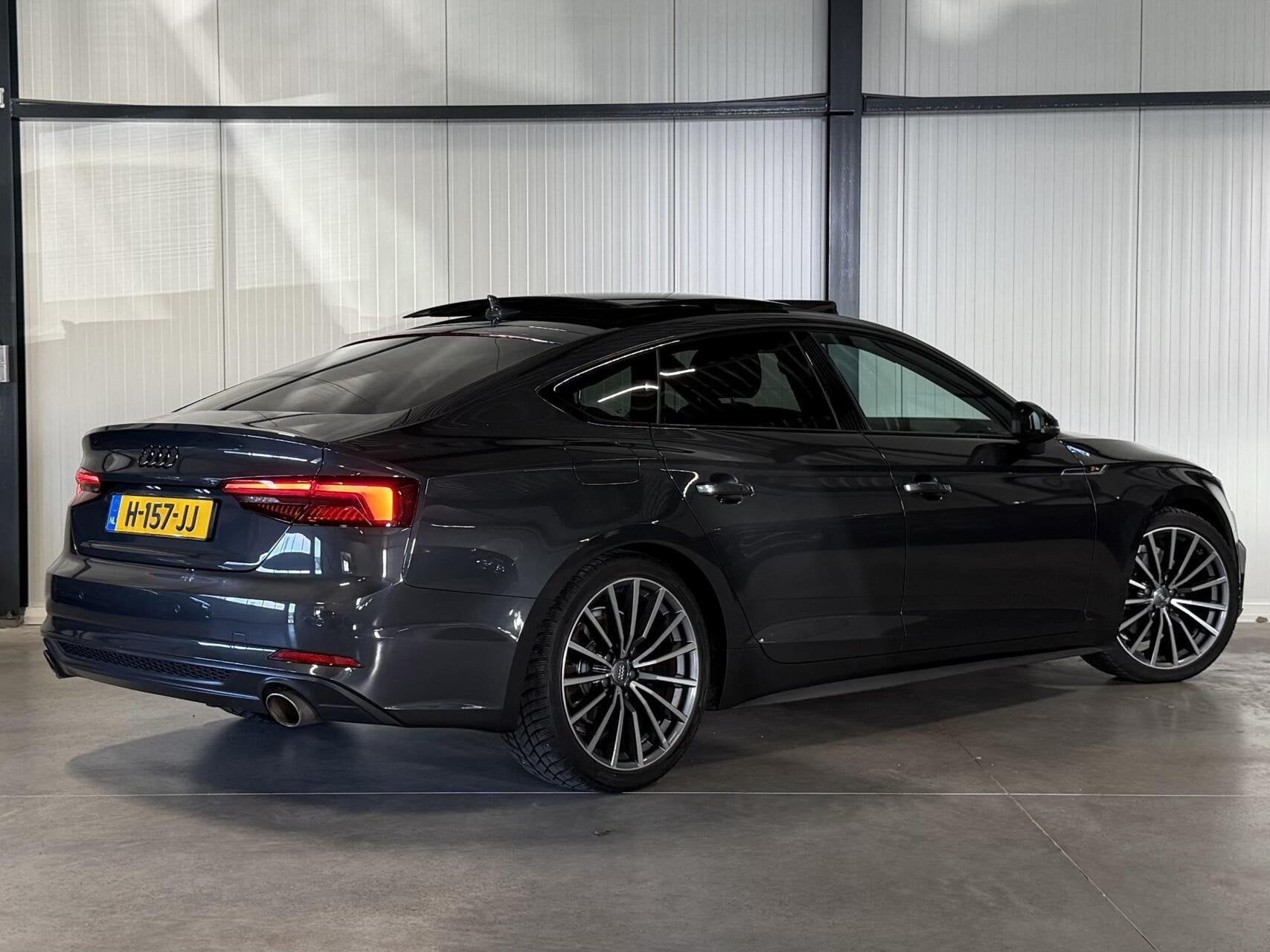 Audi A5 Sportback 35 TFSI S-line black edition Pano Trekhaak, Gebruikt, Euro 6, 4 cilinders, Bedrijf