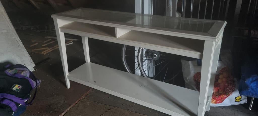 Nette witte sidetable met glasplaat, Huis en Inrichting, Tafels | Sidetables, Ophalen, 100 tot 150 cm, Grenenhout, Zo goed als nieuw