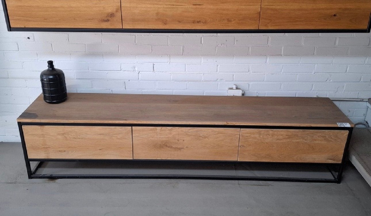Tv meubel kast - Eikenhout met metalen frame, Ophalen, Gebruikt, 150 tot 200 cm, Eikenhout