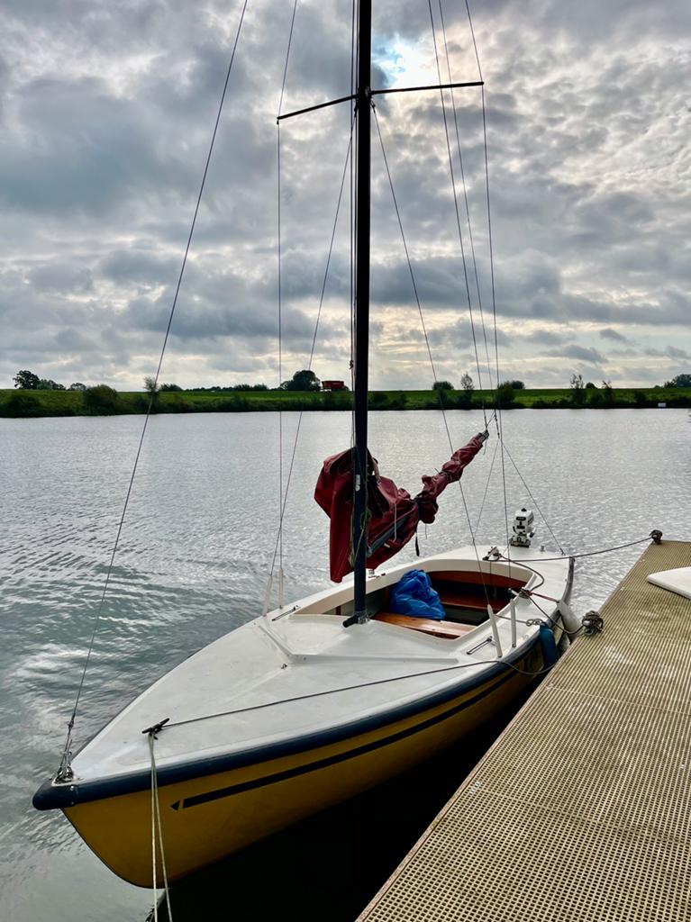 Skarl 645 open zeilboot en motor en wegtrailer, Ophalen, 6 meter of meer, Gebruikt, Minder dan 15 m²
