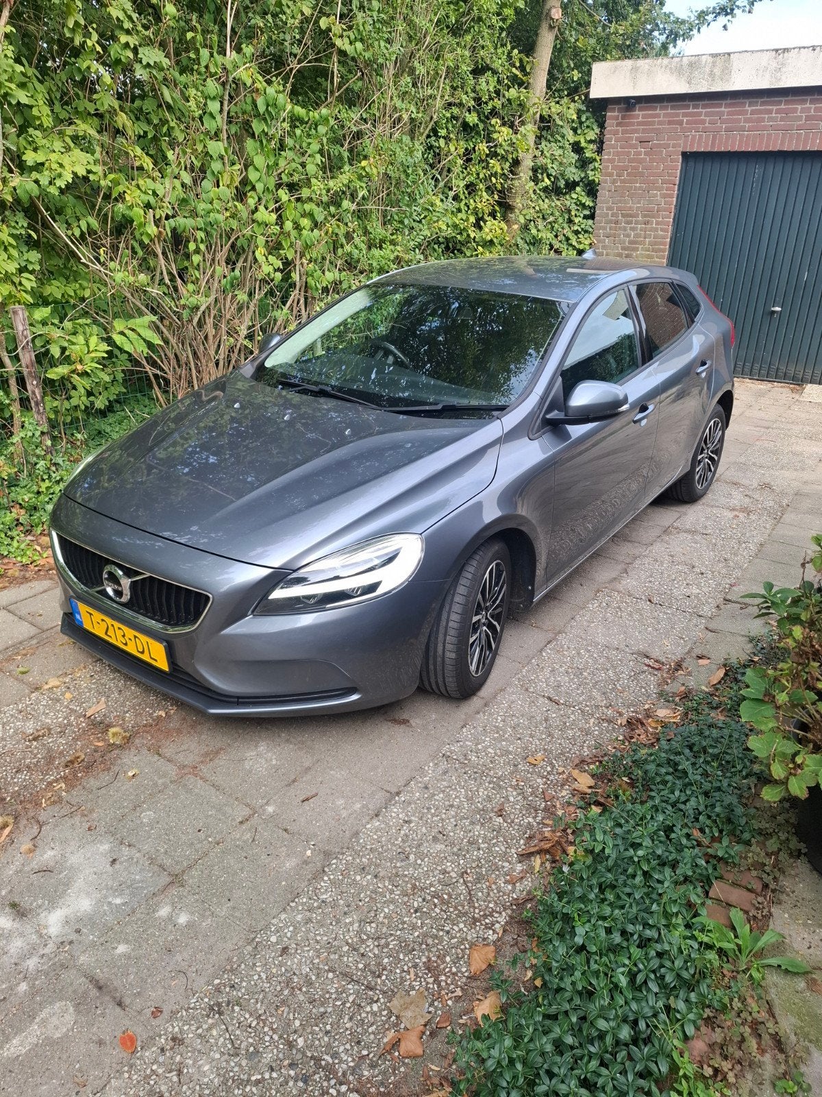 Volvo V40 2.0 T2 122pk 2016 RHD | 6-bak | Drive-E | Rijdend, Voorwielaandrijving, 4 cilinders, 122 pk, 1331 kg