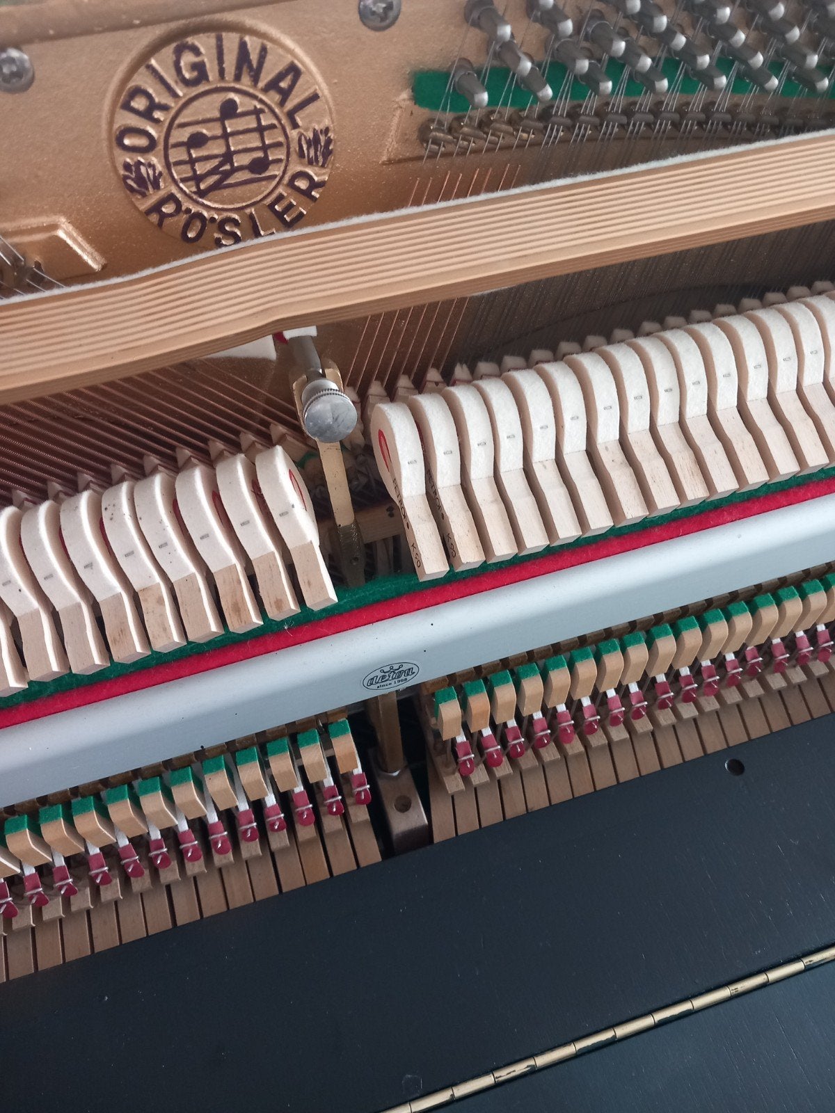Foto 5 van gave zwarte Rösler piano, gestemd en gebracht!