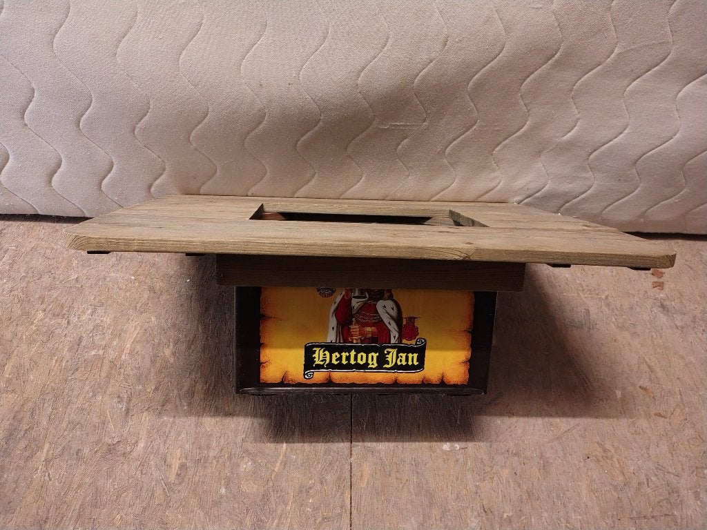 Tafel  voor bierkratjes, Ophalen, Gebruikt, 75 cm of meer, 60 cm of meer