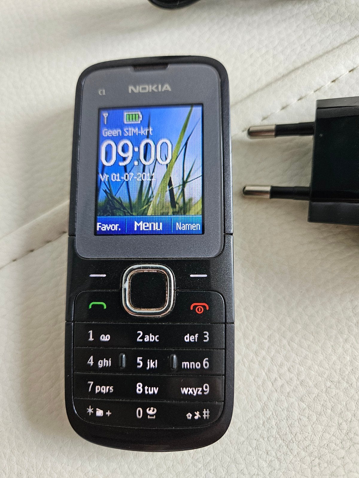 100% goed werkende Nokia telefoon model C1,met oplader €16, Gebruikt, 3 tot 6 megapixel, Ophalen of Verzenden, Klassiek of Candybar