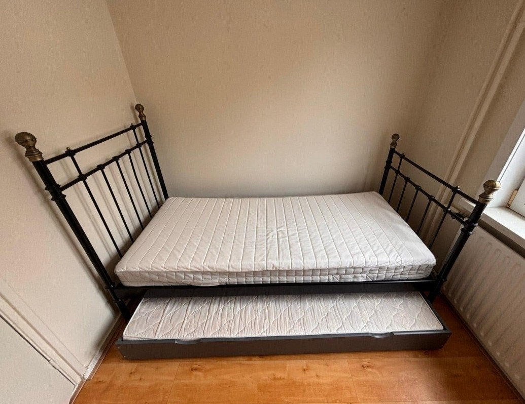 Stevig metalen 2-in-1 bed met uitschuifbed en matrassen, Ophalen, 90 cm, Eenpersoons, Zwart