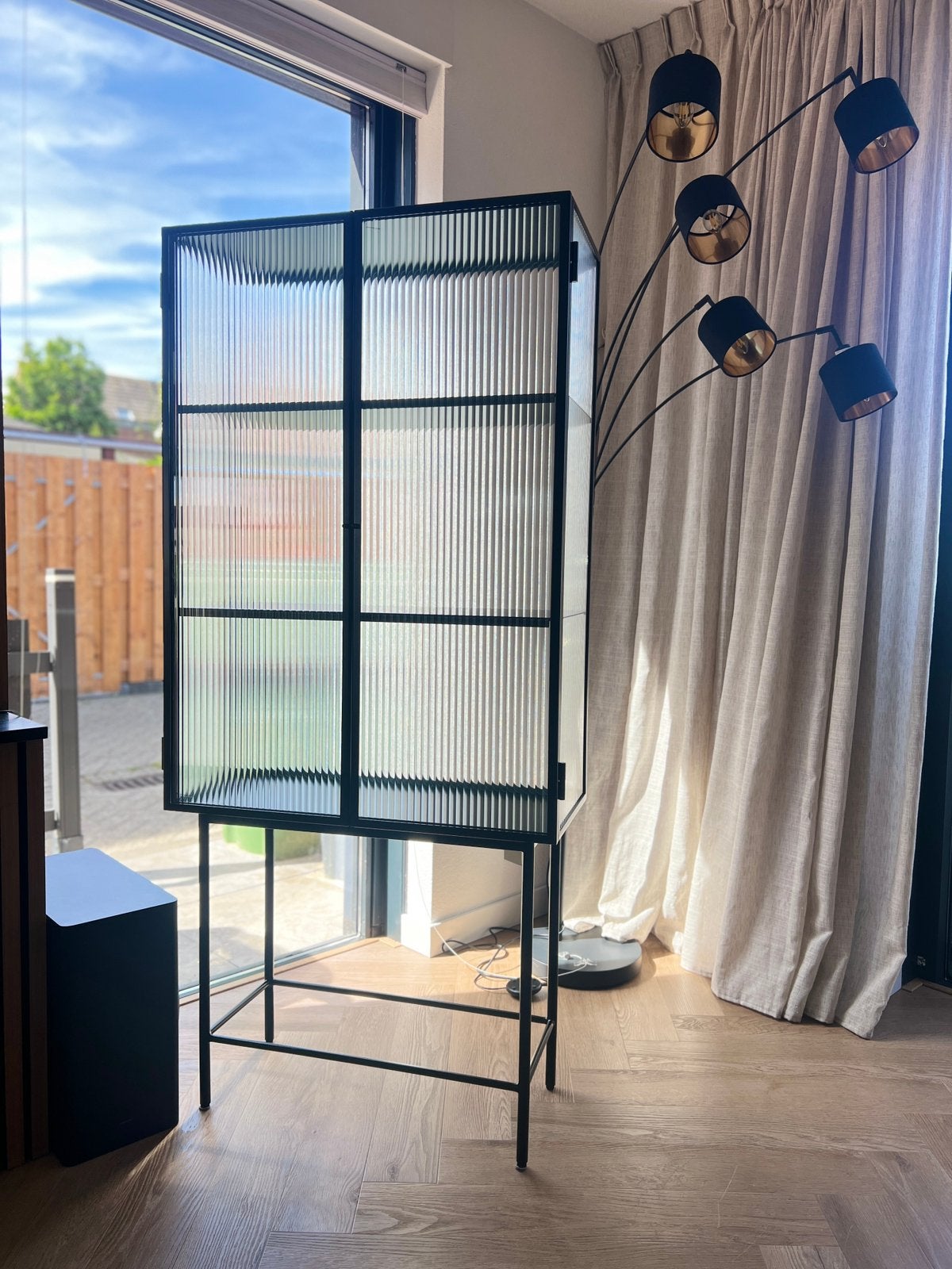 Ferm Living Haze Cabinet Zwart – Design Vitrinekast, Ophalen of Verzenden, Zo goed als nieuw