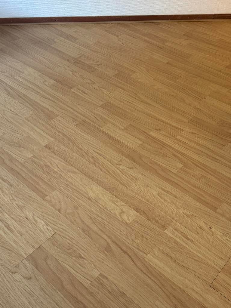 Gratis laminaat vloer af te halen (zelf verwijderen), Gebruikt, 50 tot 150 cm, Ophalen of Verzenden, 10 m² of meer