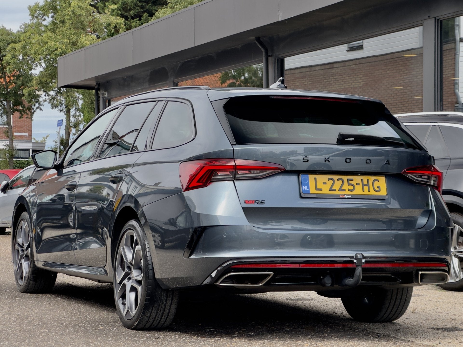Skoda Octavia Combi 1.4 TSI AUT6 RS iV PHEV LEDER NAVI DIGI-, Gebruikt, 4 cilinders, Alcantara, Grijs