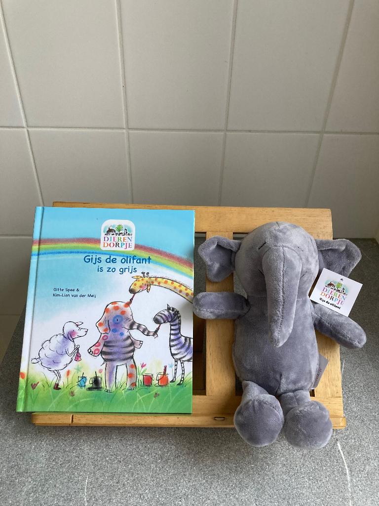 Boek Gijs de olifant zo grijs , Spee, knuffel, dierendorp, 3 tot 4 jaar, Gitte Spee, Nieuw, Ophalen of Verzenden