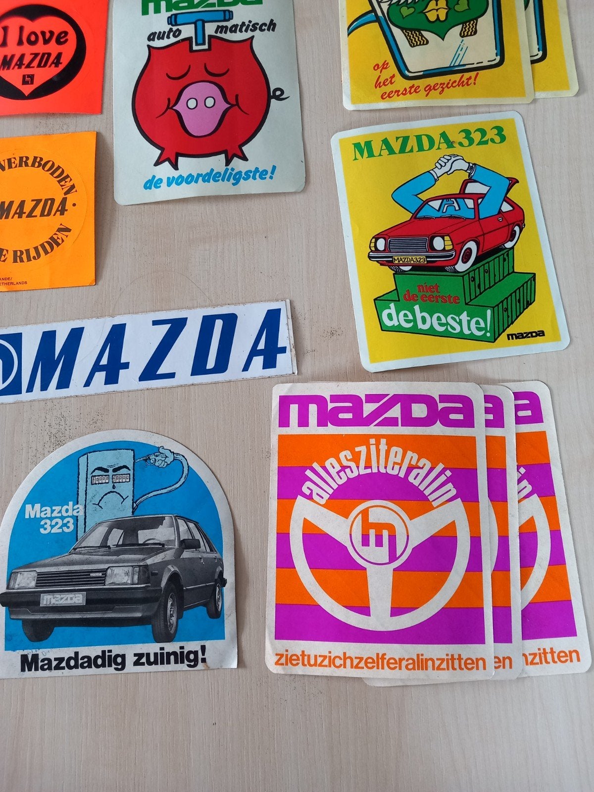 Mazda stickers uit de oude doos., Ophalen of Verzenden, Zo goed als nieuw