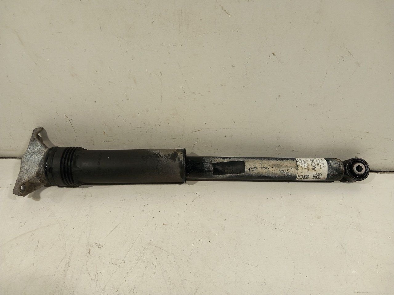 Schokbreker links achter Opel Astra, Onderdelen@venauto.nl, Van der Ven Autorecycling B.V., Gebruikt, Ettenseweg 76, 4706 PB Roosendaal, The Netherlands