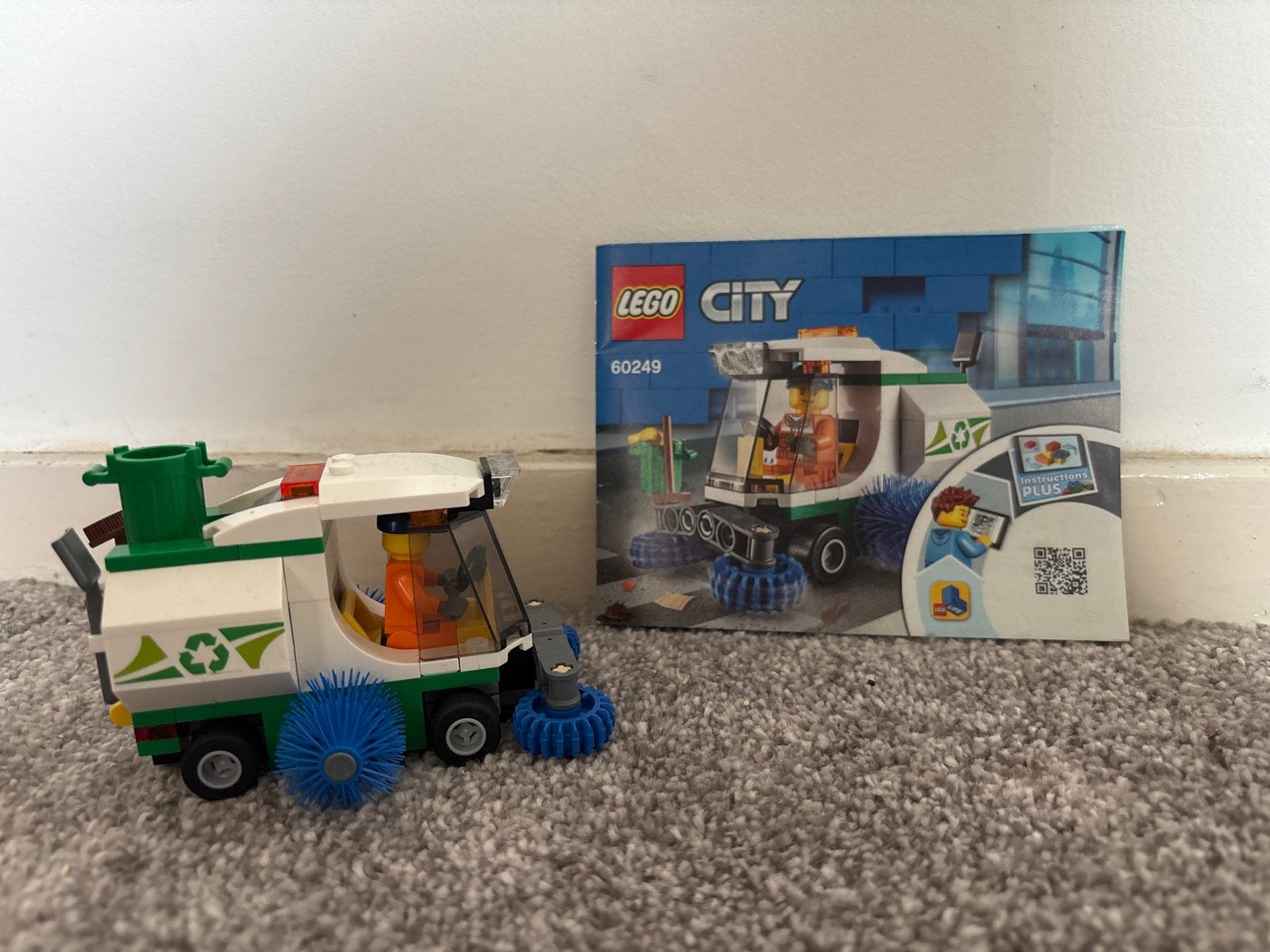 Lego City 60249 Veegwagen met minifiguur, Ophalen, City, Lego, Zo goed als nieuw