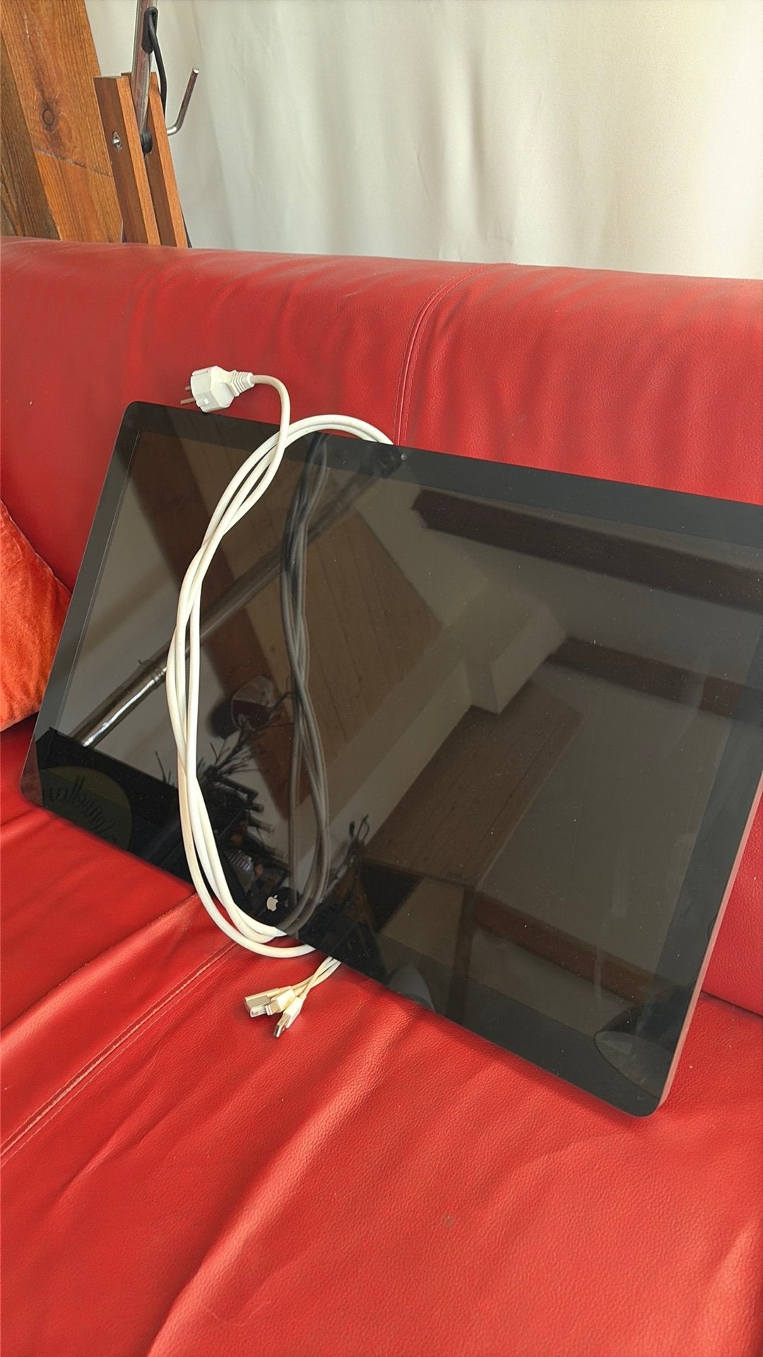 Apple Cinema display 27” met VESA mount, Computers en Software, Monitoren, Ophalen of Verzenden, Zo goed als nieuw, DisplayPort