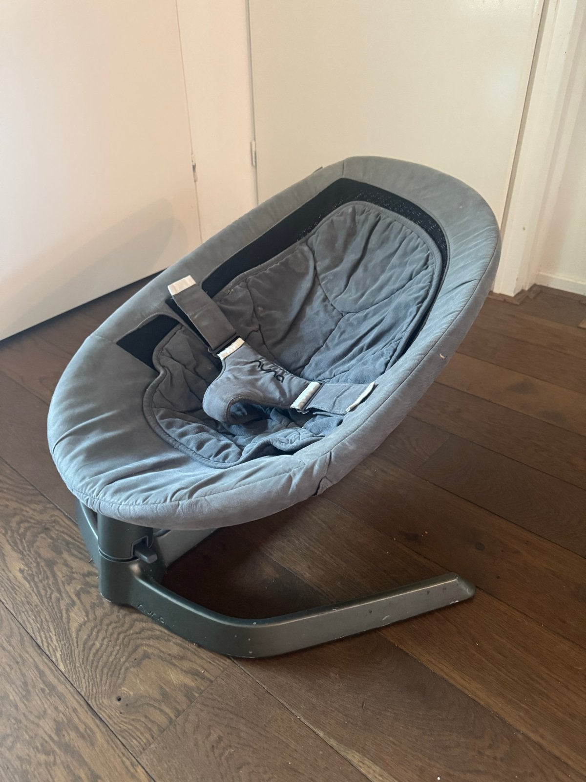 Nuna Leaf draaistoel - Grijs, Kinderen en Baby's, Wipstoel, Ophalen, Overige merken, Met gordel(s) of riempje(s)