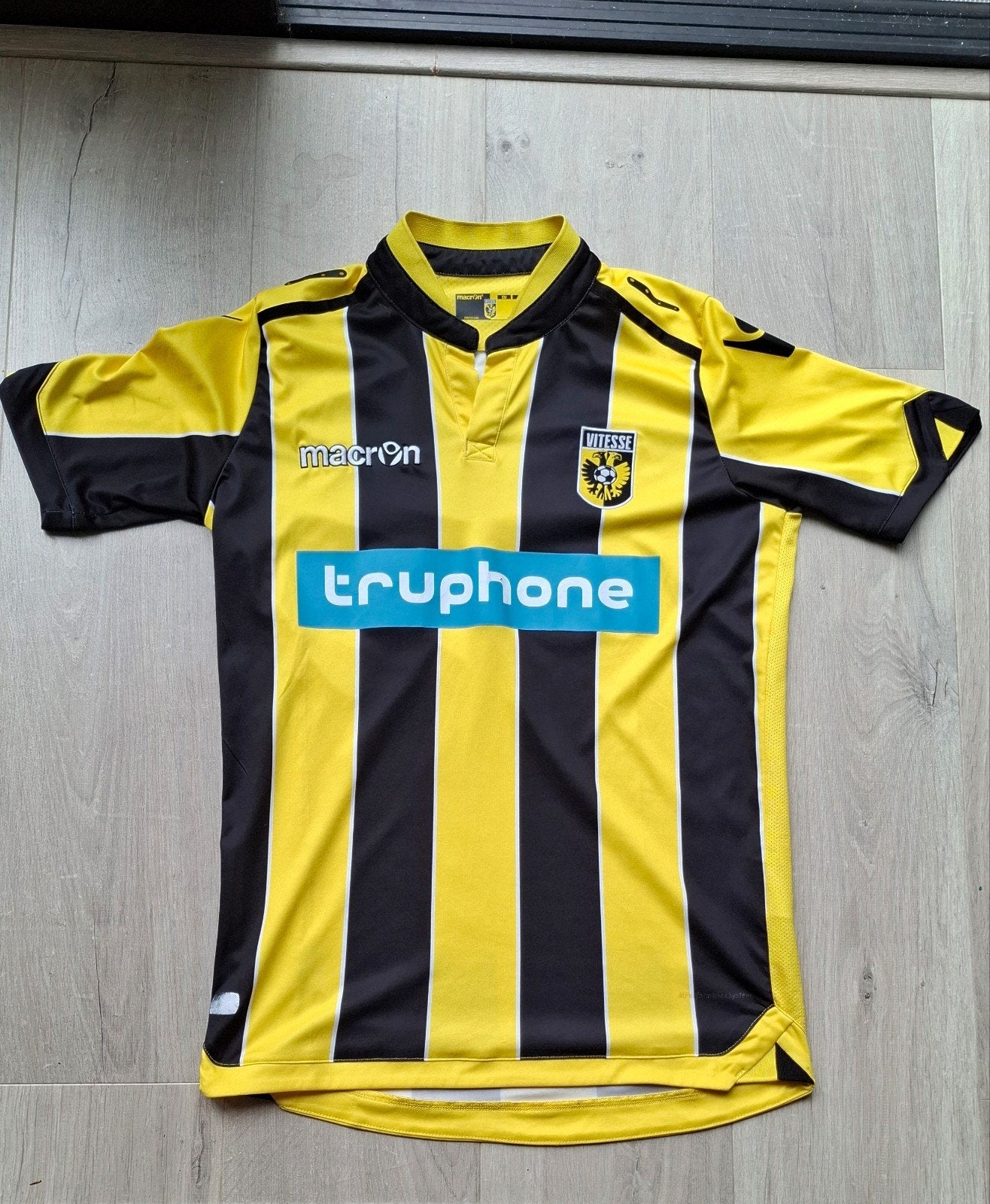Authentiek Vitesse thuisshirt in maat S, Verzamelen, Ophalen of Verzenden, Gebruikt, Vitesse, Shirt