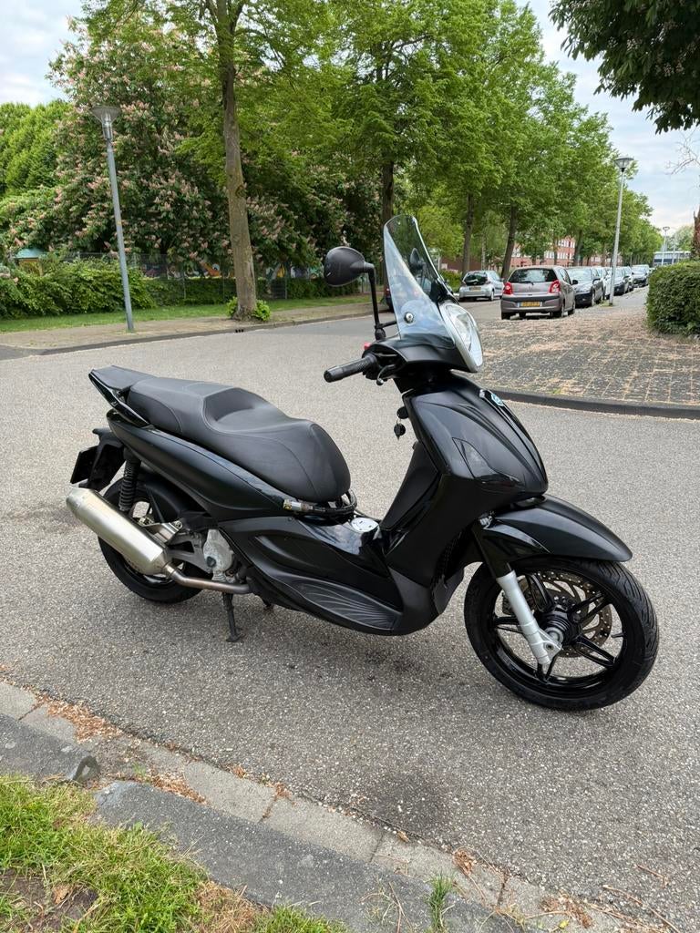 Piaggio beverly 350cc motorscooter beverly, Ophalen of Verzenden, Zo goed als nieuw, Benzine, Overige modellen