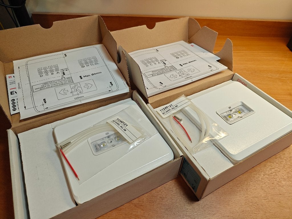 2x Van Lien Evago Noodverlichting Armatuur Opbouw EVA-DWO, Verzenden, Zo goed als nieuw, Overige merken, Overige typen