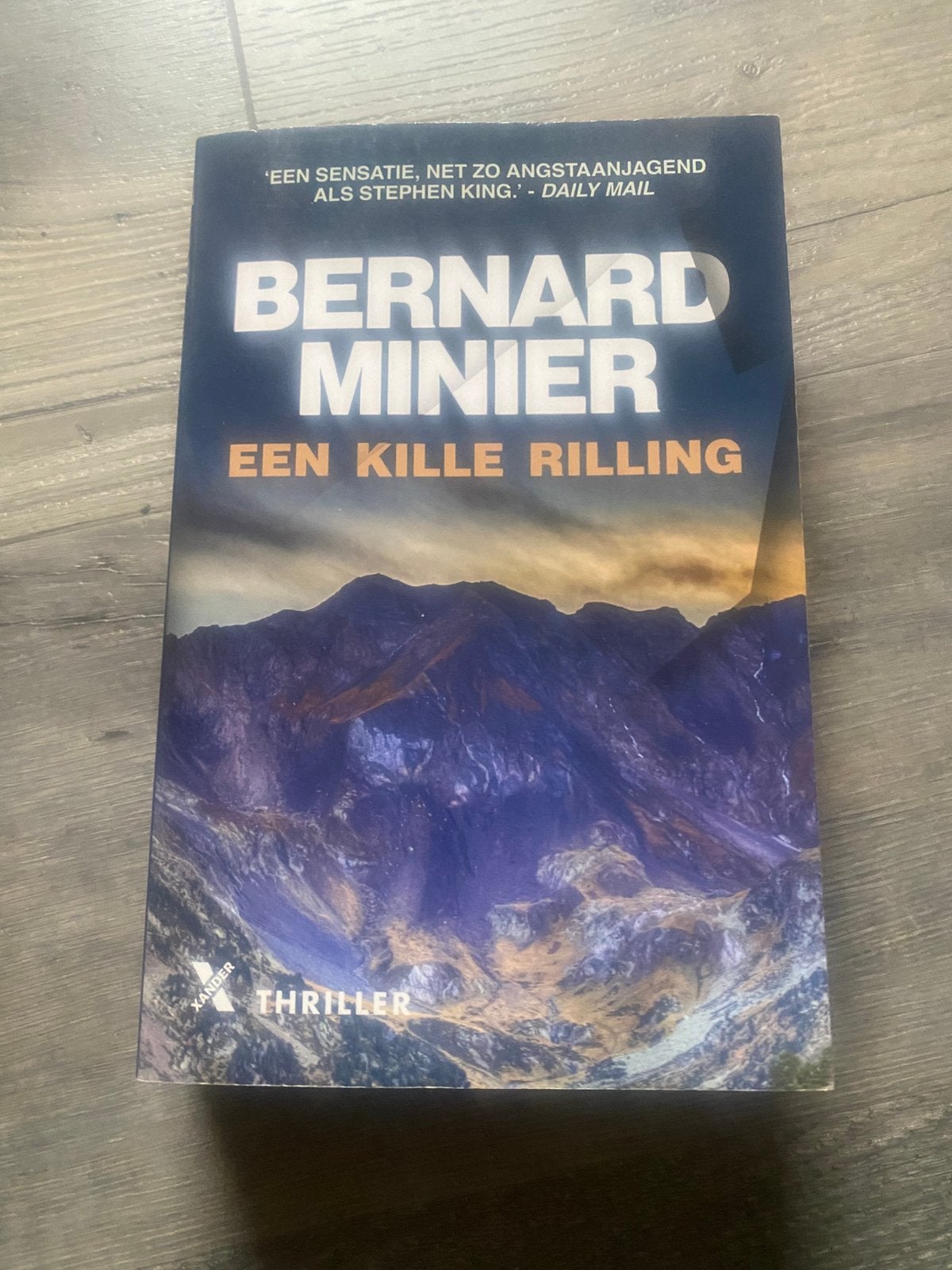 Bernard Minier - Een kille rilling, Boeken, Ophalen of Verzenden, Zo goed als nieuw, Bernard Minier