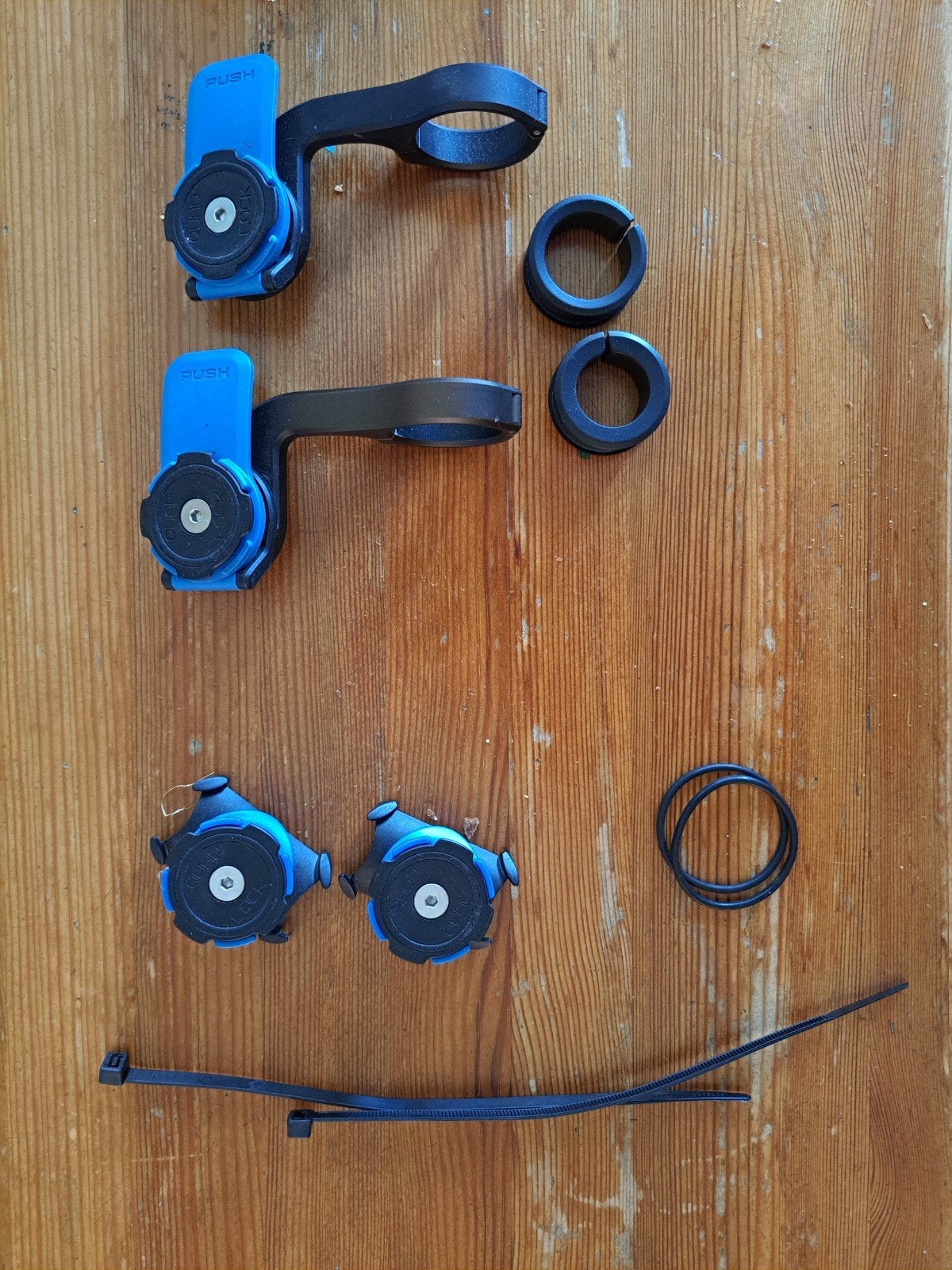 Quad lock 2x out front pro en 2x handlebar mount, Ophalen of Verzenden, Zo goed als nieuw, Fiets
