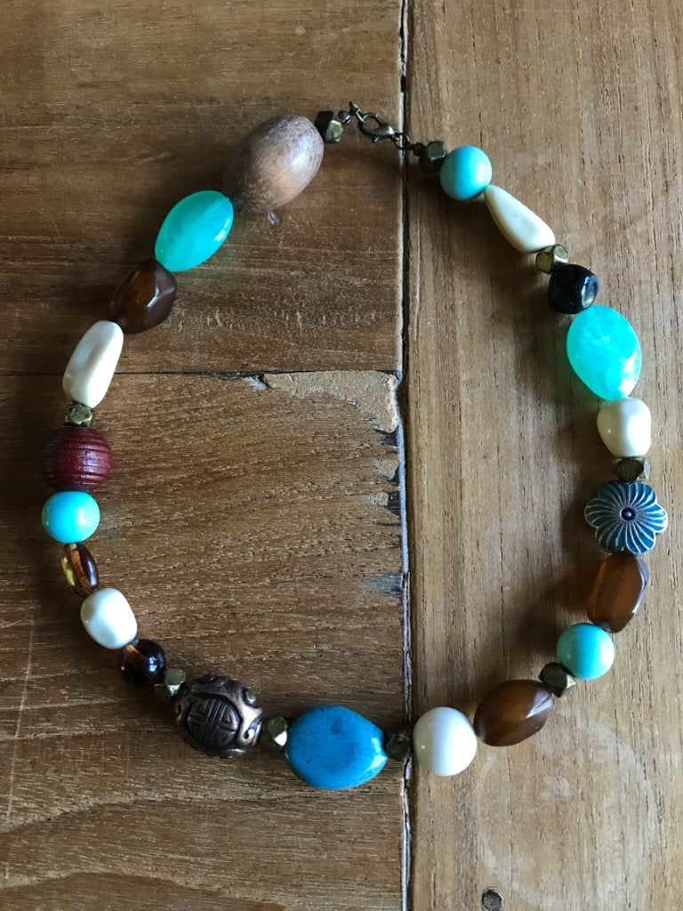 turquoise met bruine vintage folklore hals ketting, Ophalen of Verzenden, Zo goed als nieuw, Blauw, Overige materialen