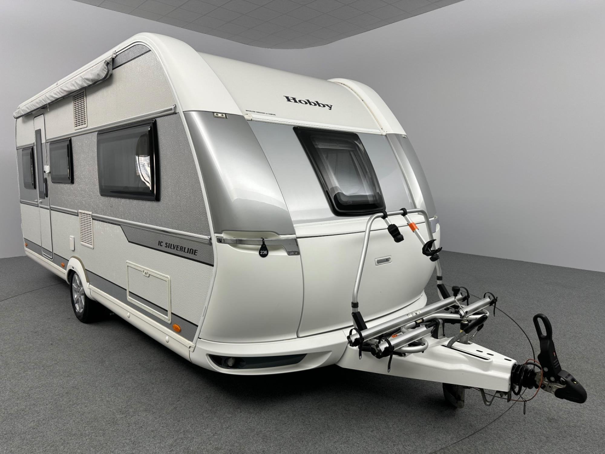 Hobby De Luxe 495 UL IC Silverline Zakluifel Mover, Hordeur, Rondzit, Hobby, Bedrijf