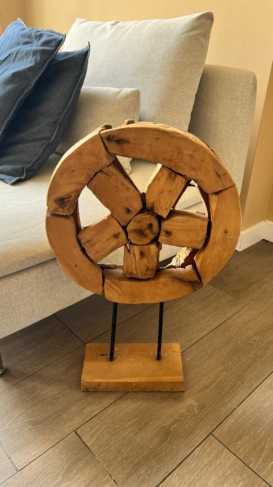 Decoratief houten wiel op standaard - Rustieke stijl, Huis en Inrichting, Ophalen, Hout, Gebruikt, Landelijk