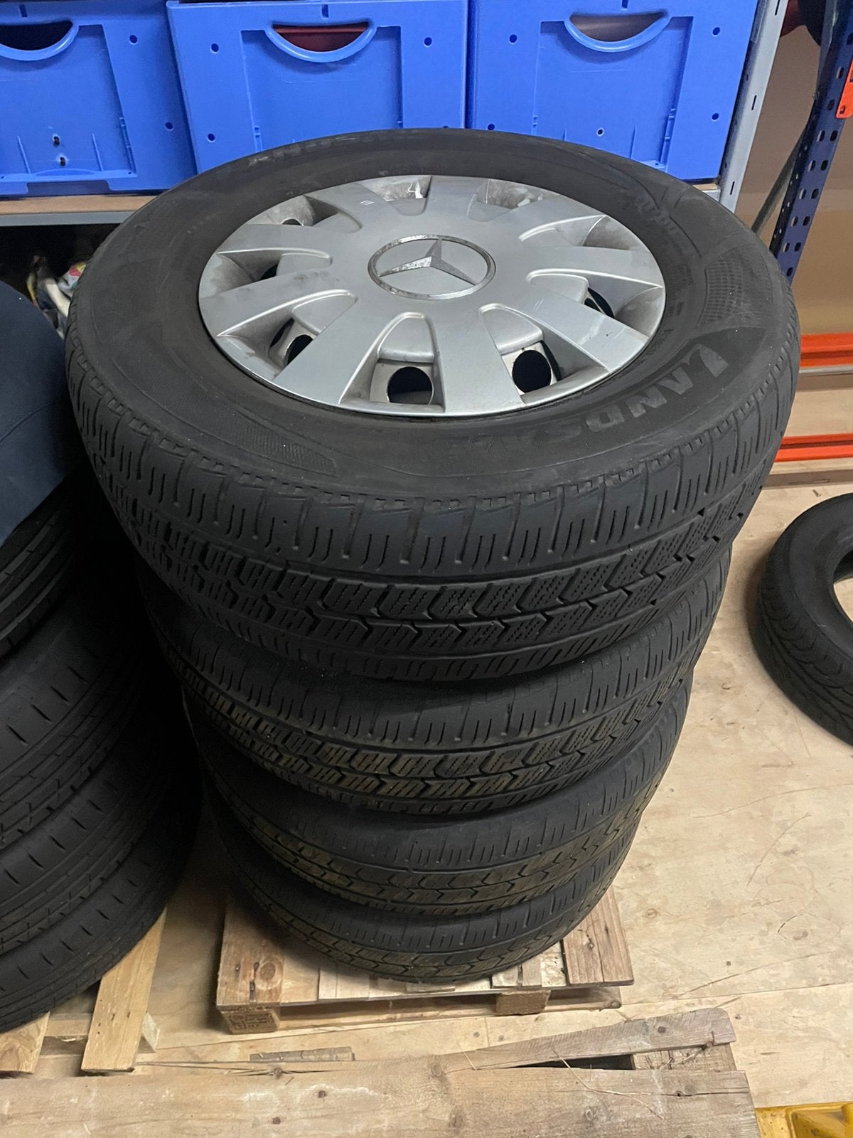 16 inch sprinter velgen met doppen, Auto diversen, Wieldoppen, Ophalen of Verzenden, Zo goed als nieuw