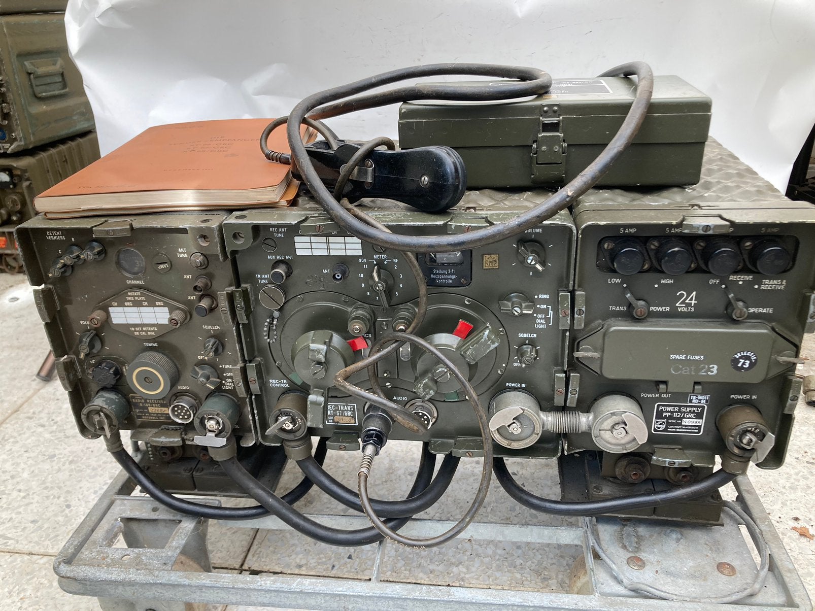 Command set 24 volt, voor YA126, YA314, YA328 en Munga, Ophalen, Landmacht, Nederland, Embleem of Badge