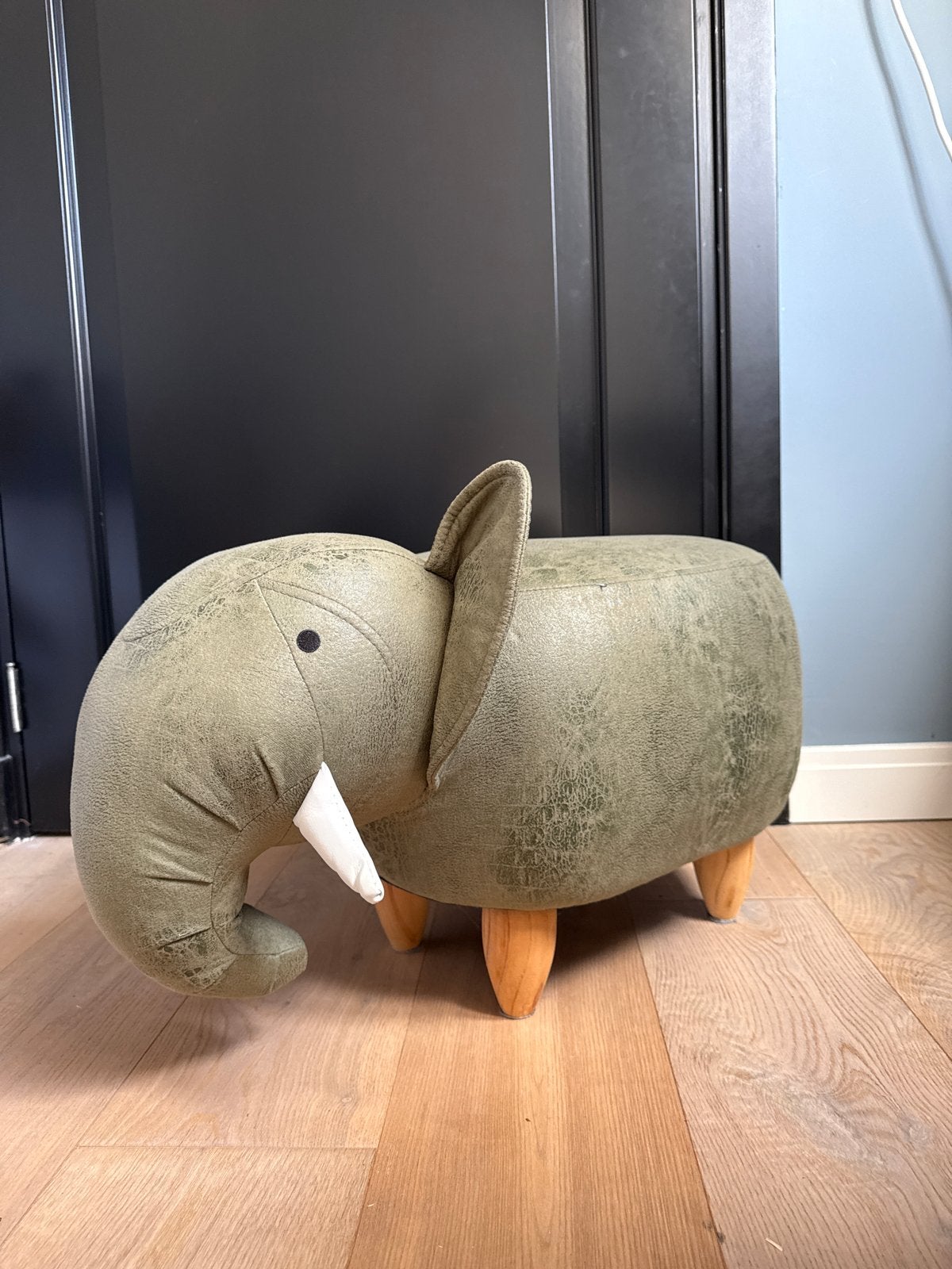 Leuke olifant poef - perfect voor de kinderkamer!, Ophalen, Zo goed als nieuw, Groen, Textiel