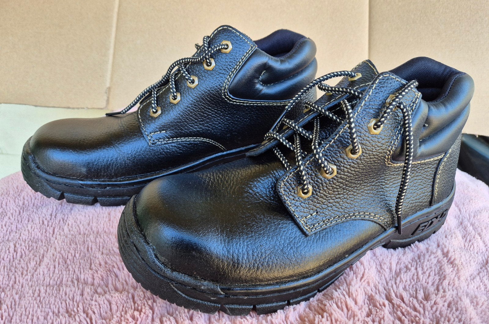 Nieuwe Veiligheidsschoenen Maat 43 - EDH Group, Ophalen of Verzenden, Nieuw
