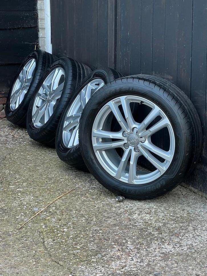 Originele Audi s-line Q3 velgen 5x112 goodyear zomer 18? set, Auto-onderdelen, Banden en Velgen, Niet ingevuld, 18 inch, Gebruikt