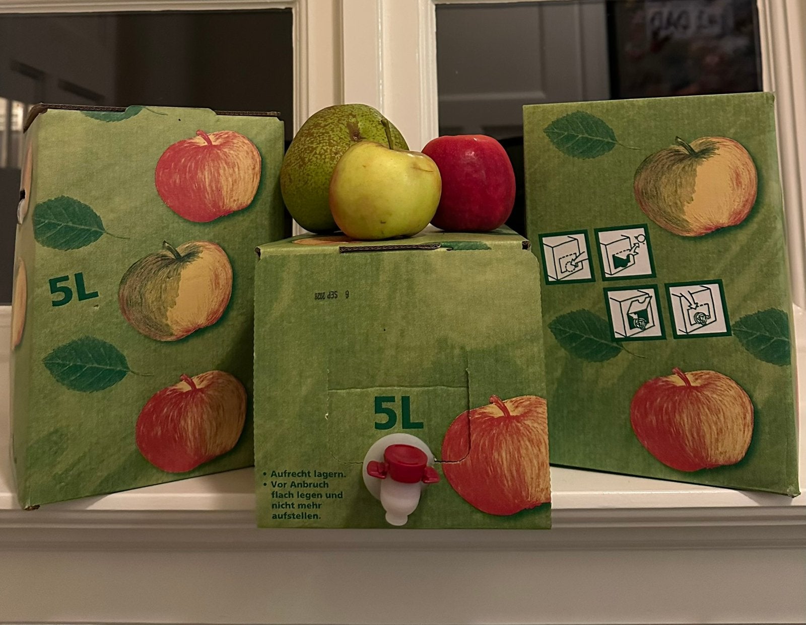 100% puur sap van onbespoten appels en peren, Diversen, Ophalen