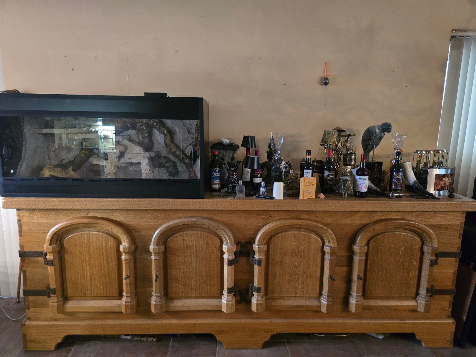 kasteel kast, lage kast, massief eiken, Ophalen