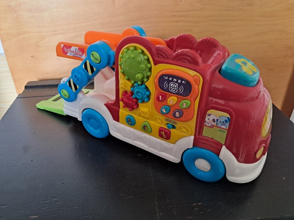 Toet Toet Auto's Ambulance met diverse autootjes, Ophalen, Gebruikt, Rij- of Hobbelspeelgoed
