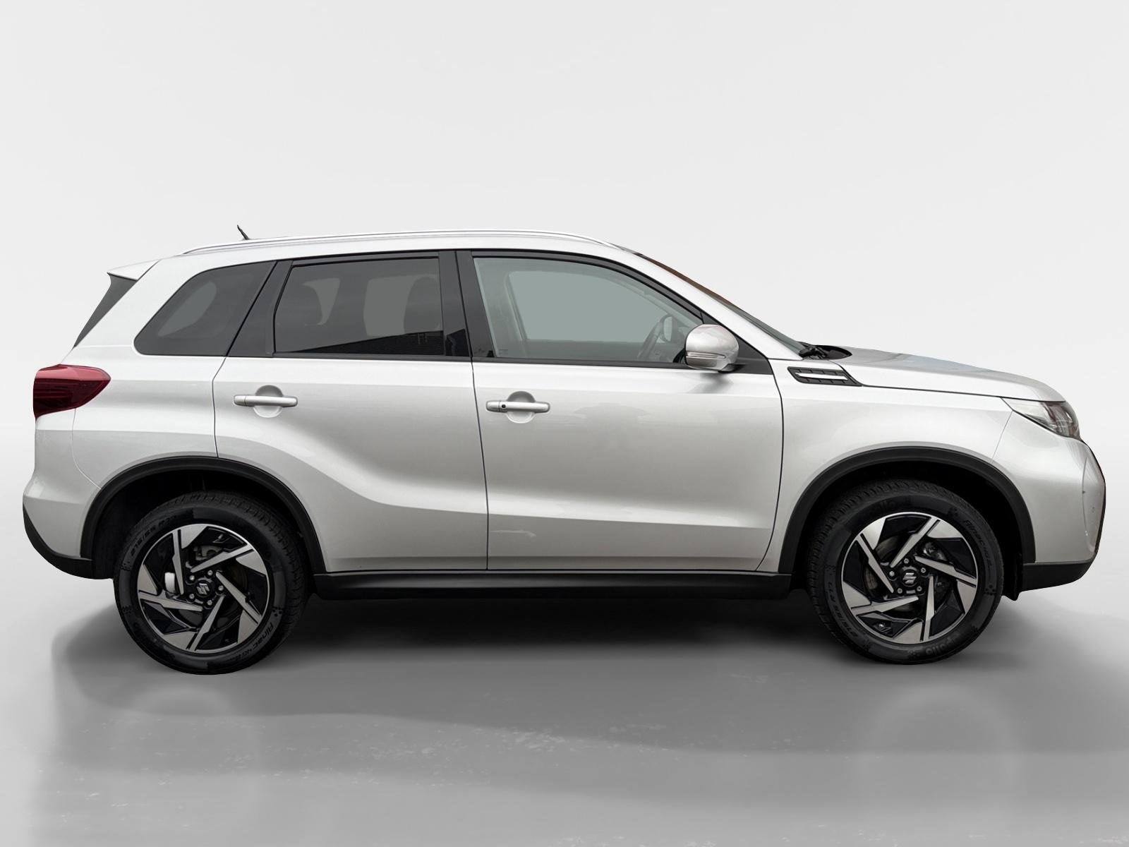 Suzuki Vitara 1.5 Hybrid Style 116PK AUTOMAAT Navigatie| NU, 12 maanden, Gebruikt, 4 cilinders, 400 kg