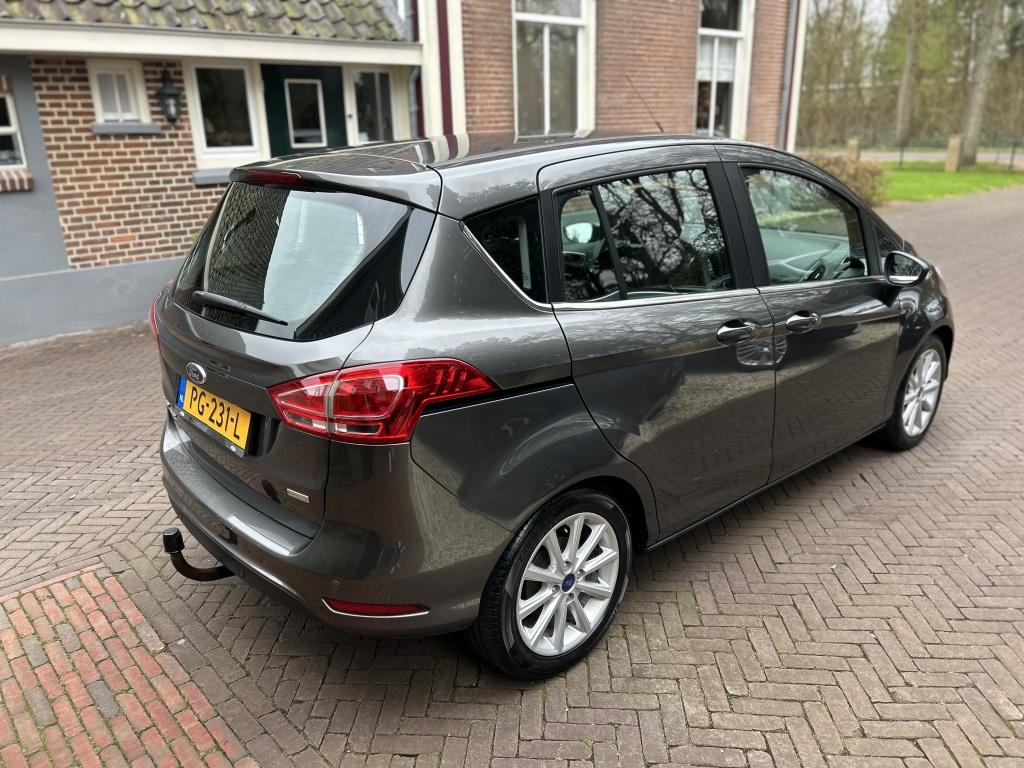Ford B-MAX 1.0 Titanium Navi, Camera, PDC, Trekhaak Dealeron, Gebruikt, Met garantie (alle), Origineel Nederlands, Bedrijf