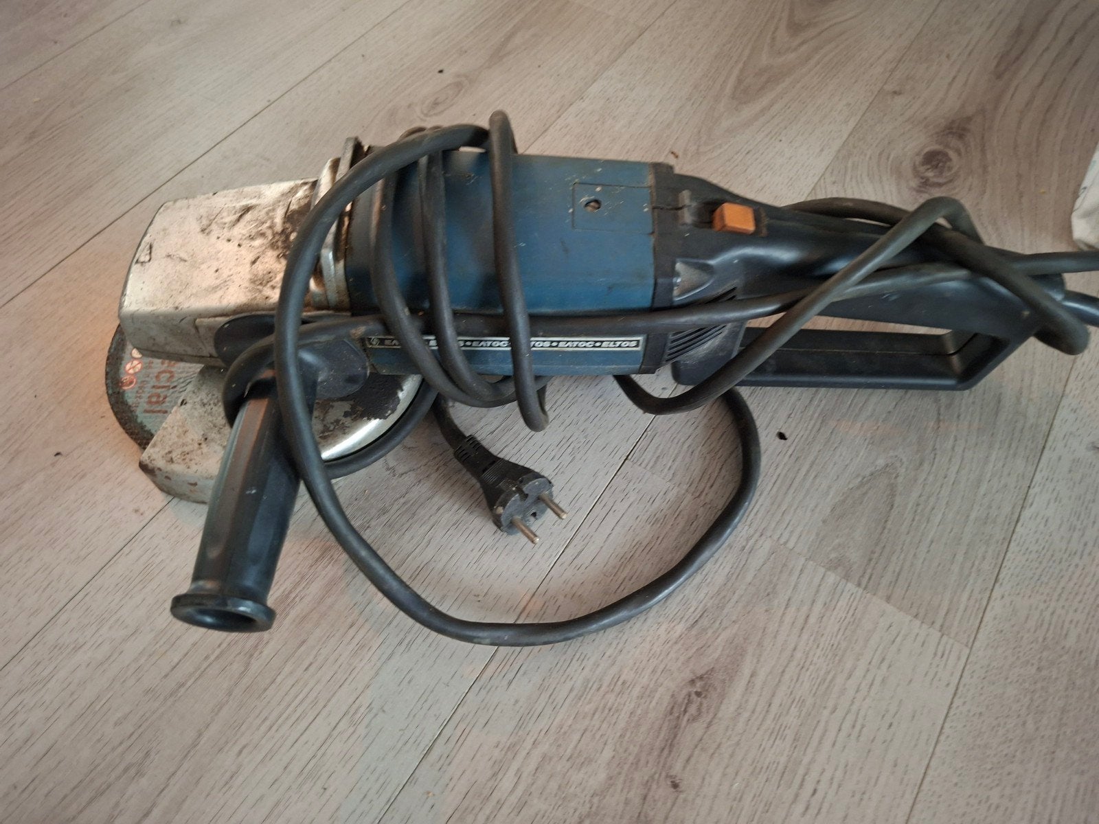 zware haakse slijper, Doe-het-zelf en Verbouw, Ophalen, Minder dan 700 watt, Haakse handslijpmachine
