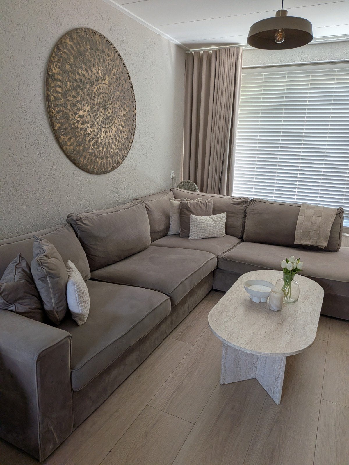Taupe bankstel - Hoekbank - Comfortabel en stijlvol, Modern, Comfortabel, 100 tot 125 cm, Hoekbank, 300 cm of meer