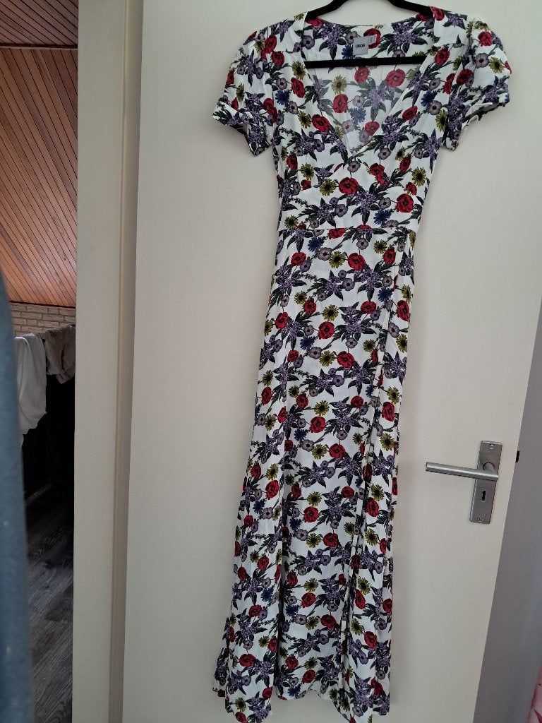 Asos jurk mast 34, Kleding | Dames, Nieuw, Maat 34 (XS) of kleiner, Asos, Onder de knie