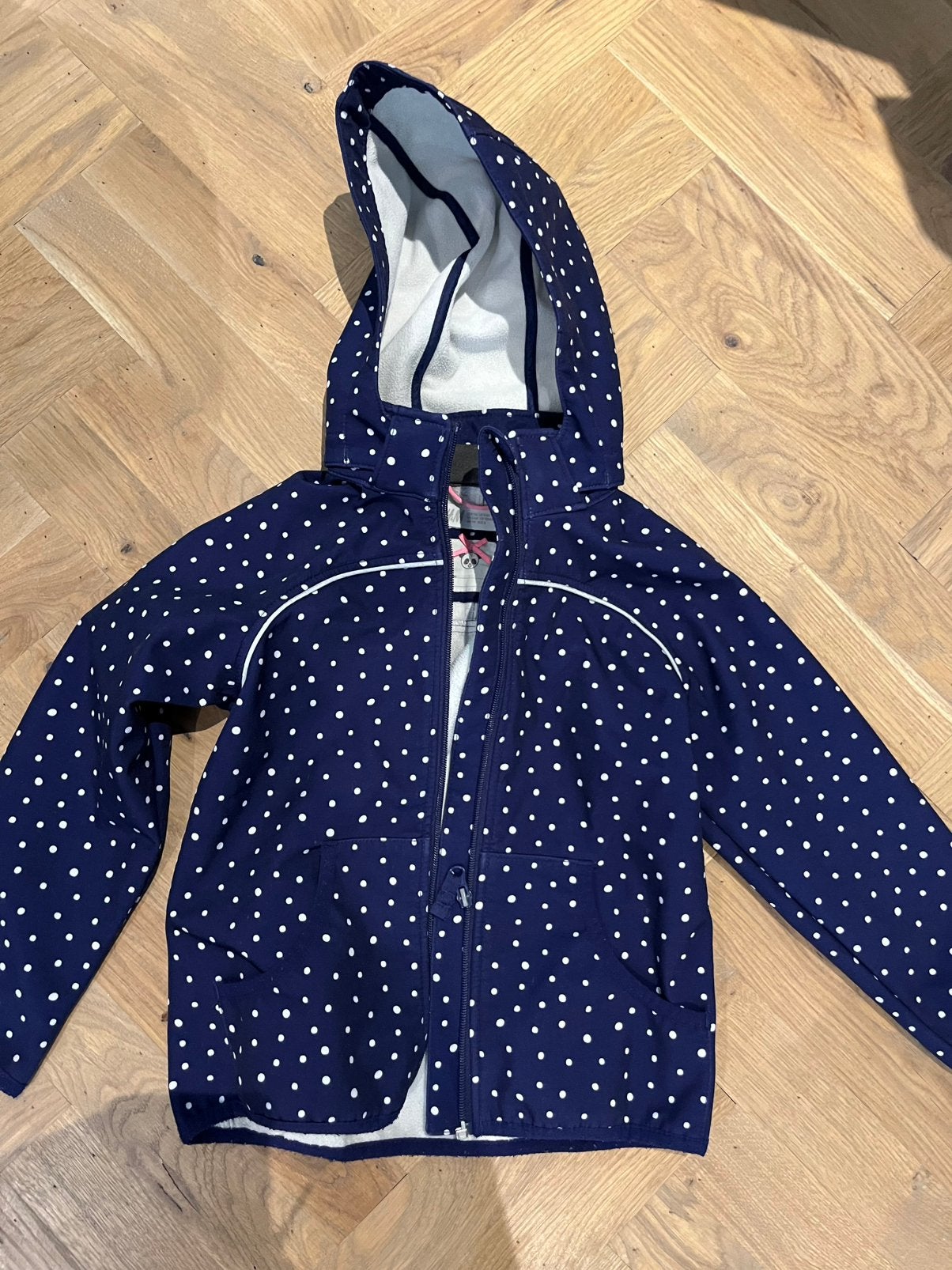 Blauwe windstopper met stipjes van H&M maat 116, Kinderen en Baby's, Ophalen of Verzenden, Zo goed als nieuw, Meisje, Jurk of Rok