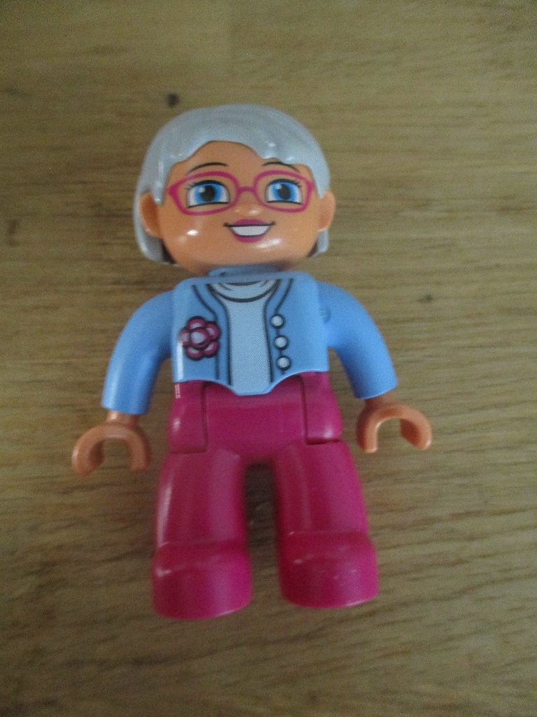DUPLO POPPETJE OMA, Overige thema's, Ophalen of Verzenden, Zo goed als nieuw, Minifiguur