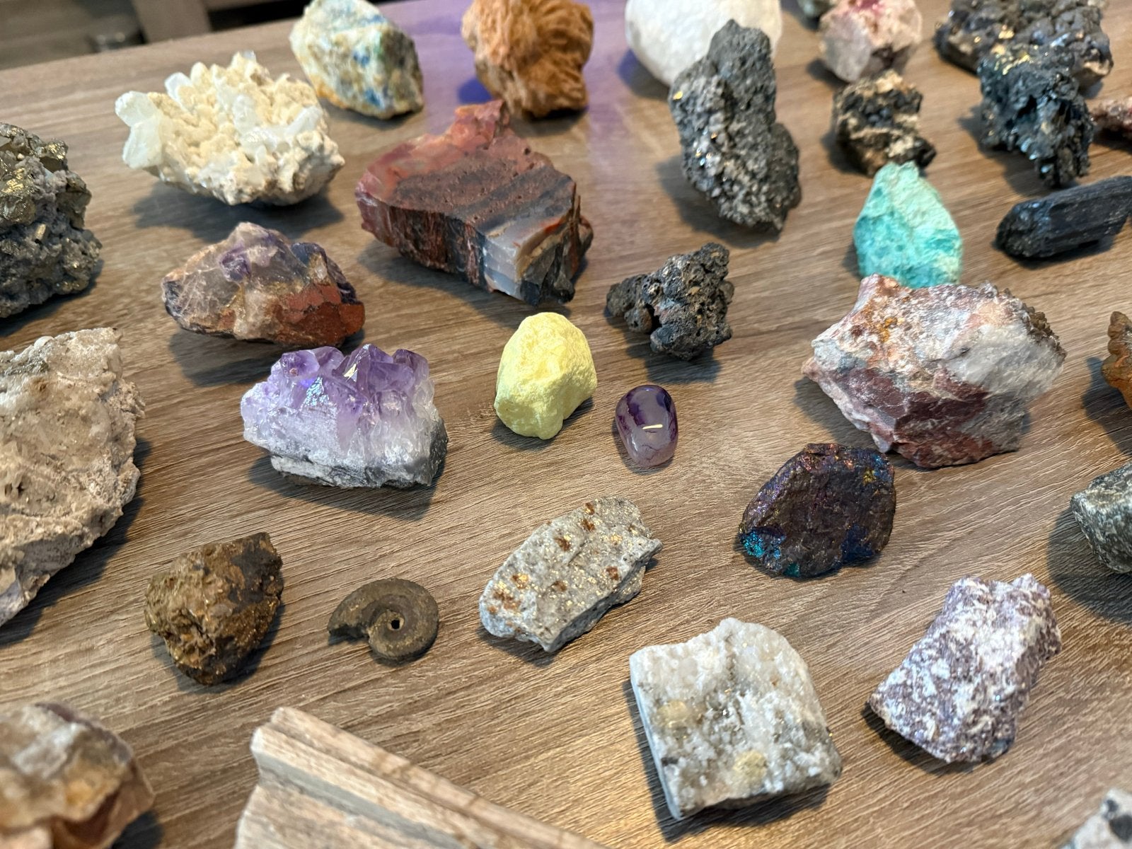 40 verschillende edelstenen en mineralen collectie, Ophalen of Verzenden, Mineraal